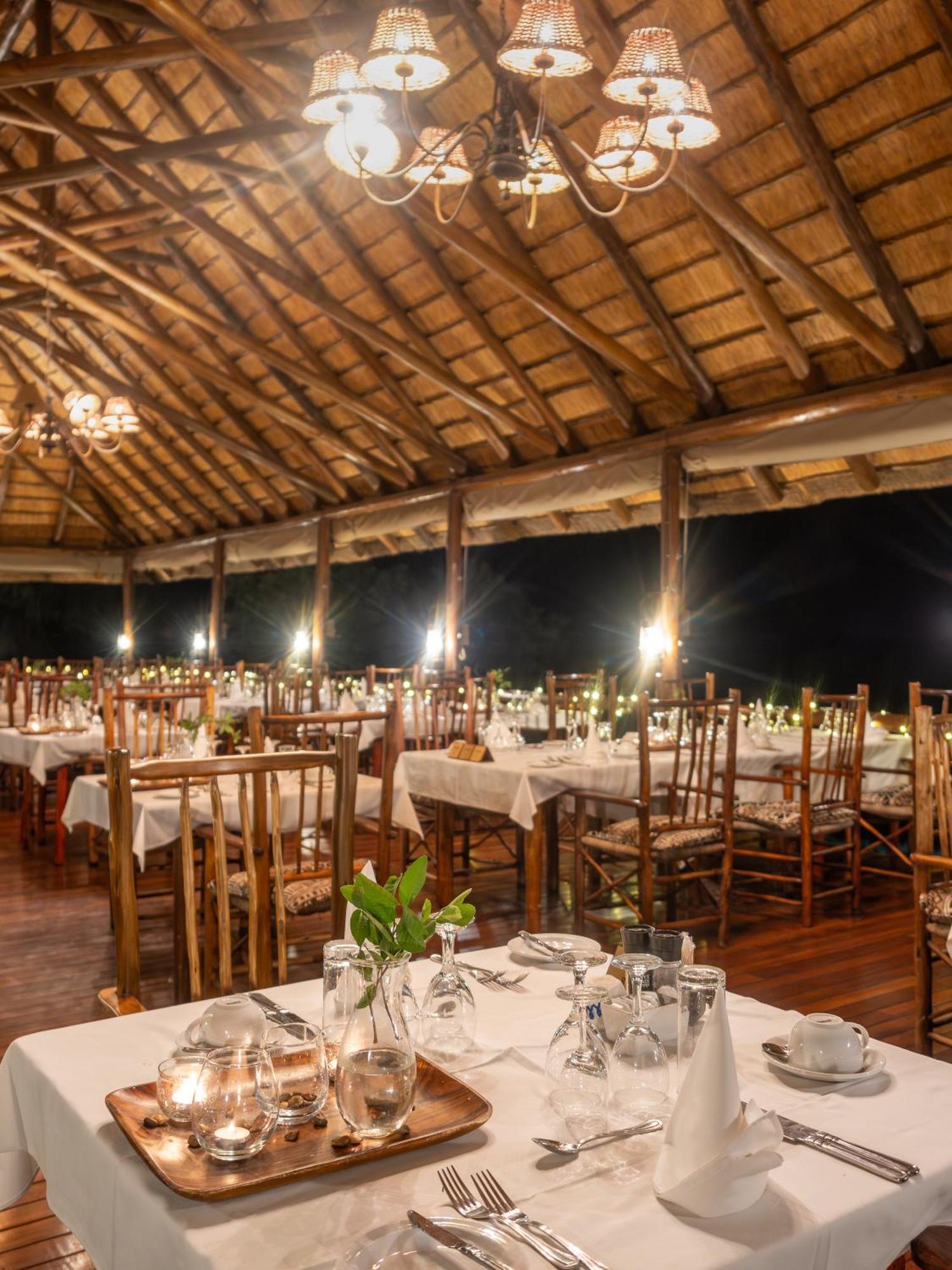 Nyati Safari Lodge フッドスプルイト エクステリア 写真