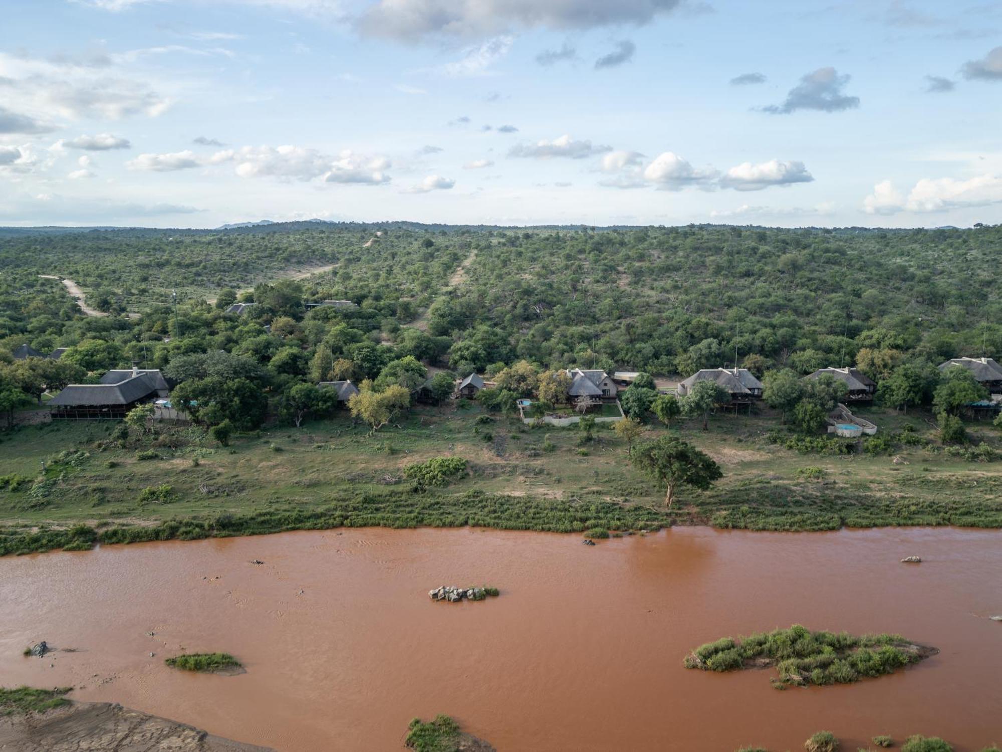 Nyati Safari Lodge フッドスプルイト エクステリア 写真